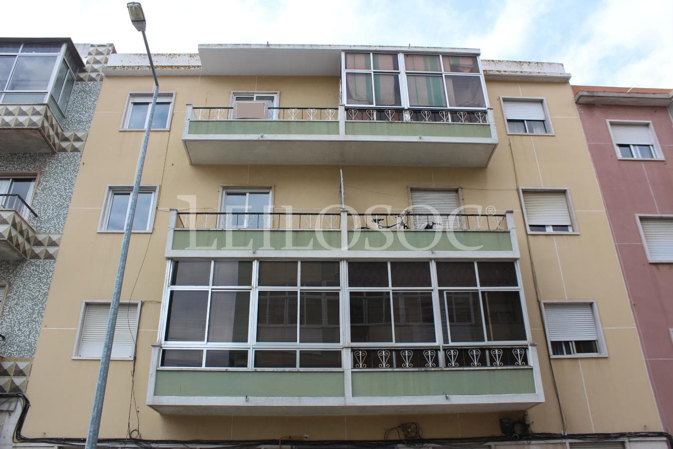 1/2 Apartamento T2 · Amadora — image 1