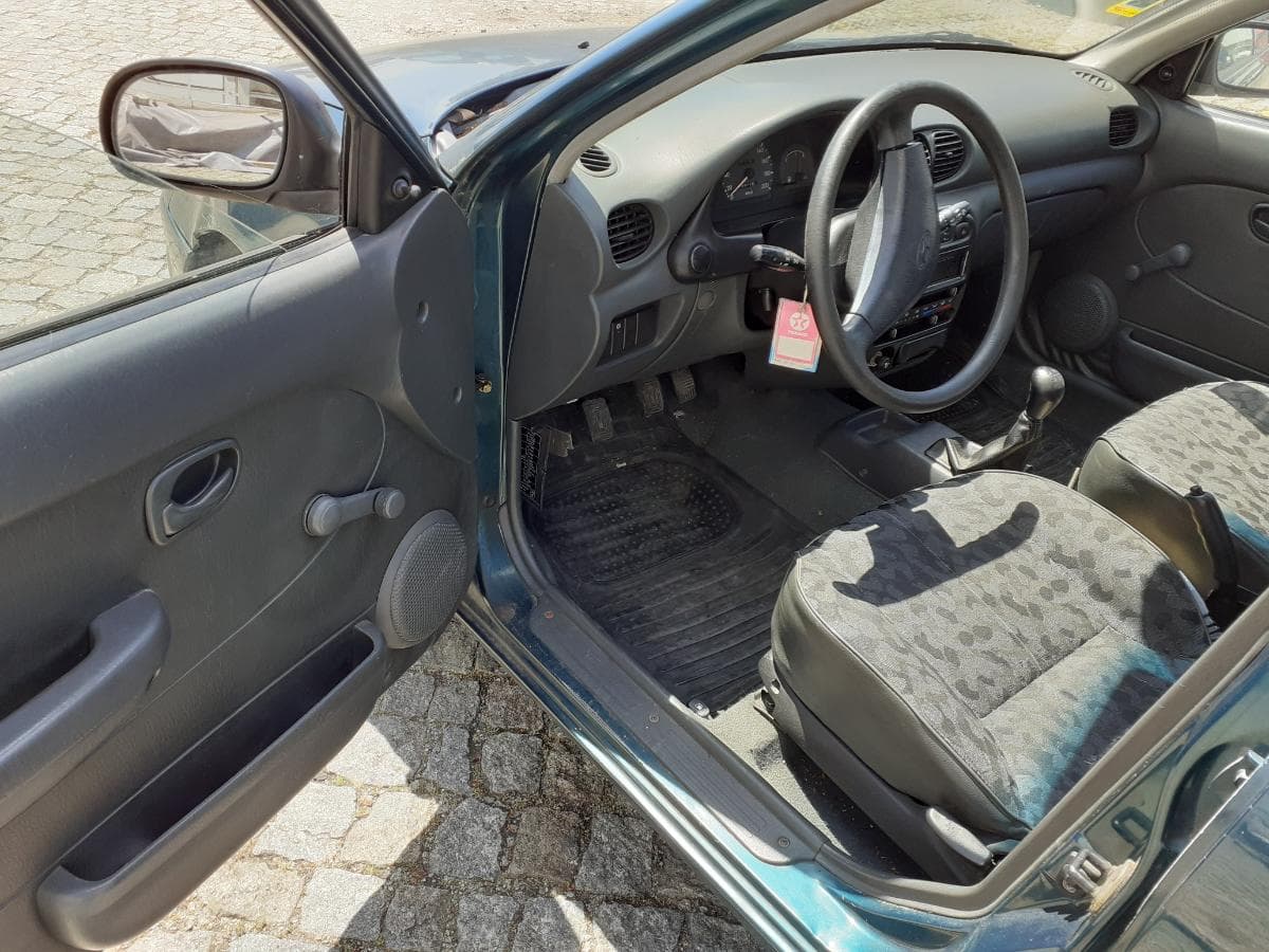 Hyundai Accent 1.3i — imagen 13