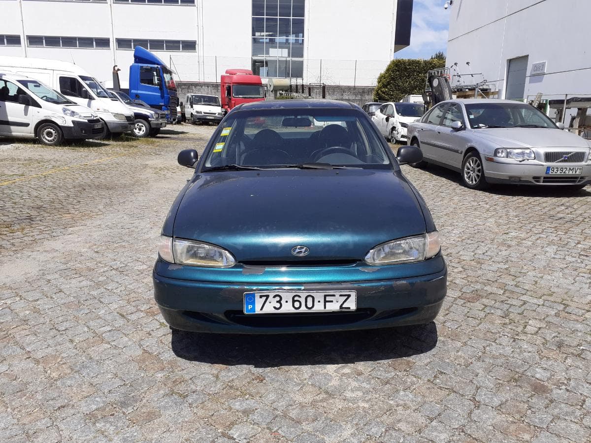 Hyundai Accent 1.3i — imagen 2