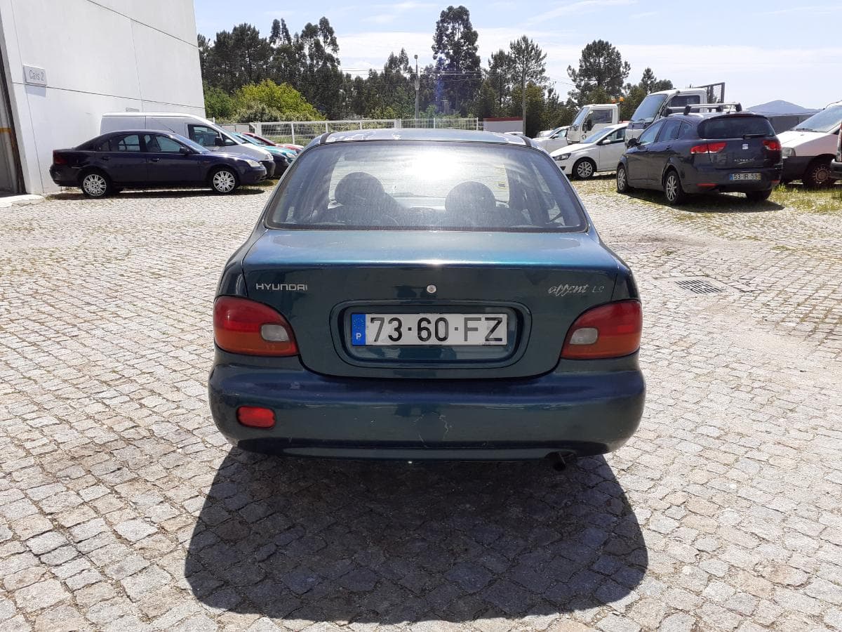 Hyundai Accent 1.3i — imagen 5