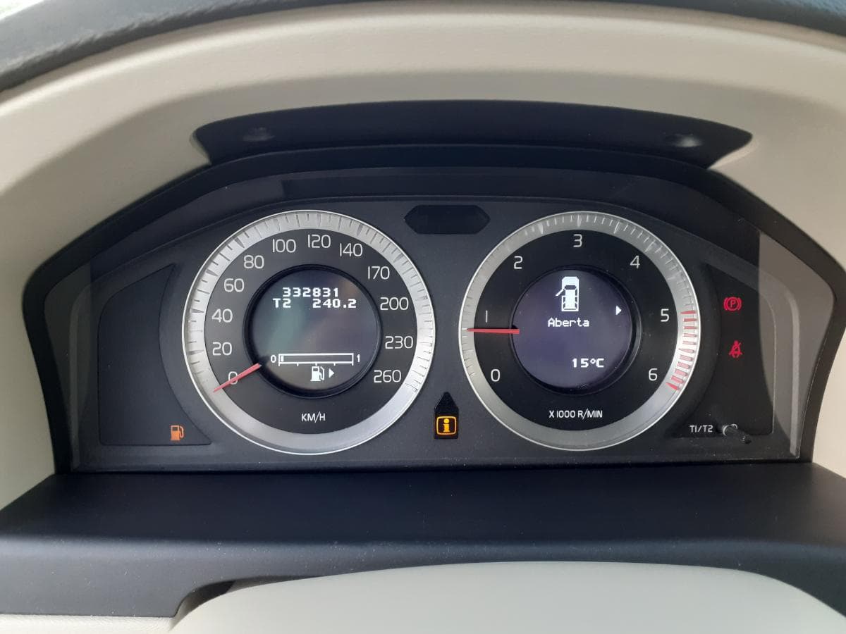Volvo V70 1.6D · Ano 2009 — imagem 16