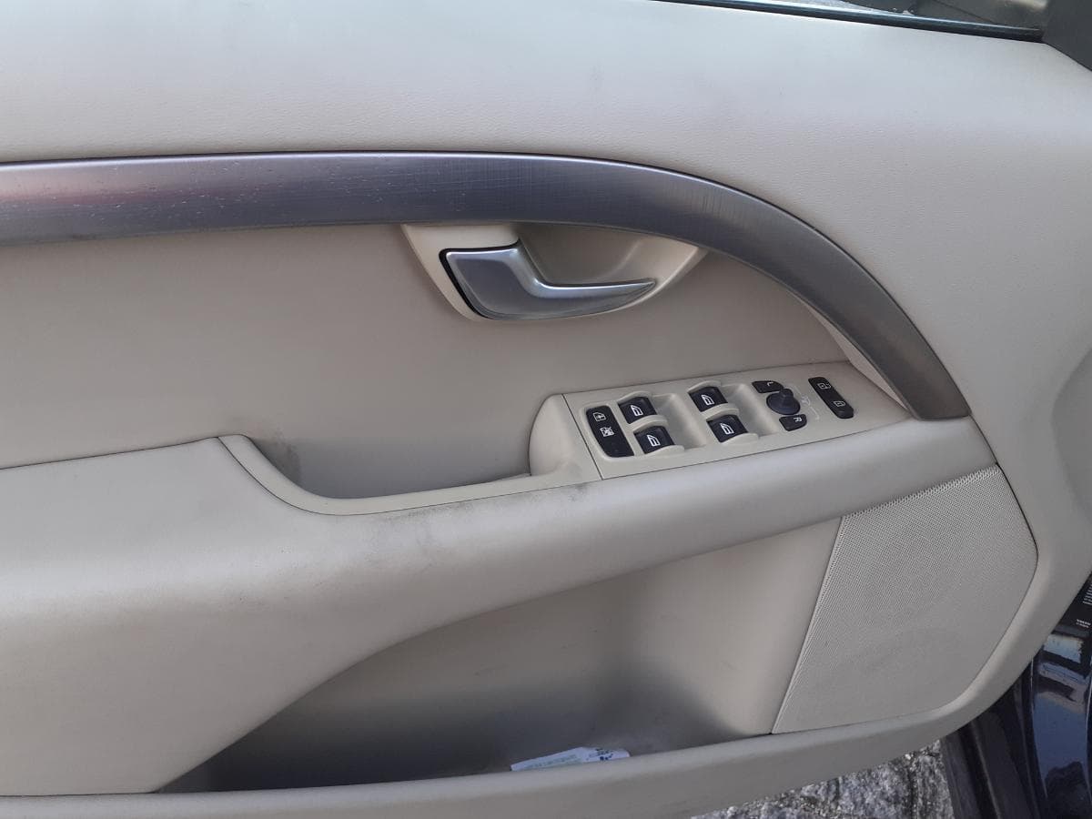 Volvo V70 1.6D · Ano 2009 — imagem 12