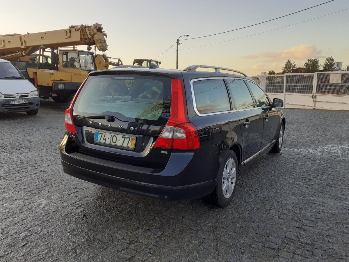 Volvo V70 1.6D · Ano 2009 — imagem 6