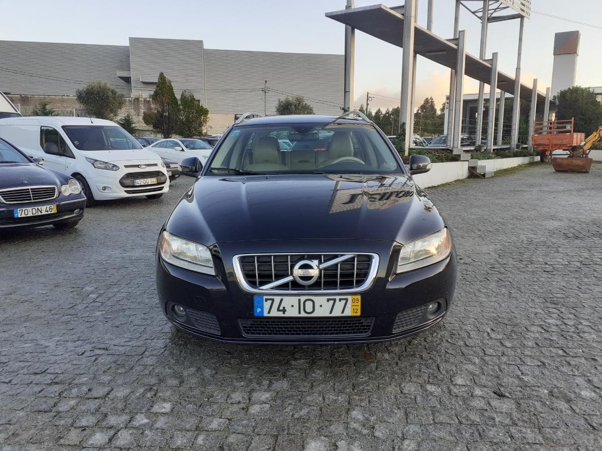 Volvo V70 1.6D · Ano 2009 — imagem 2