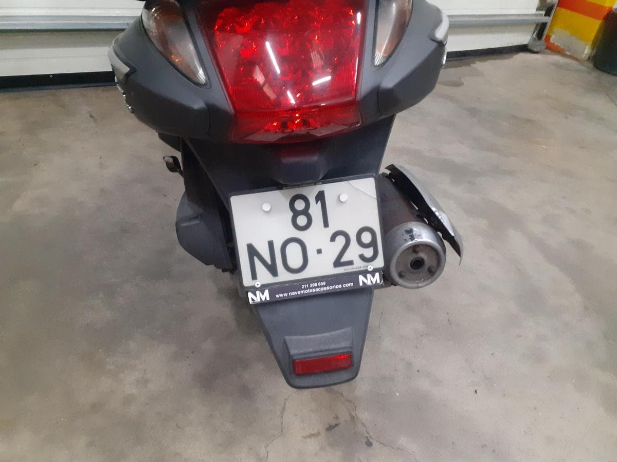 Motociclo SYM GTS 125 — imagem 10
