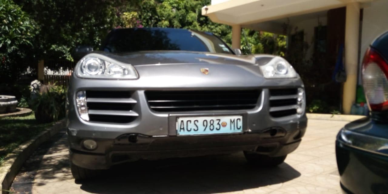 Porsche Cayenne · — imagen 1