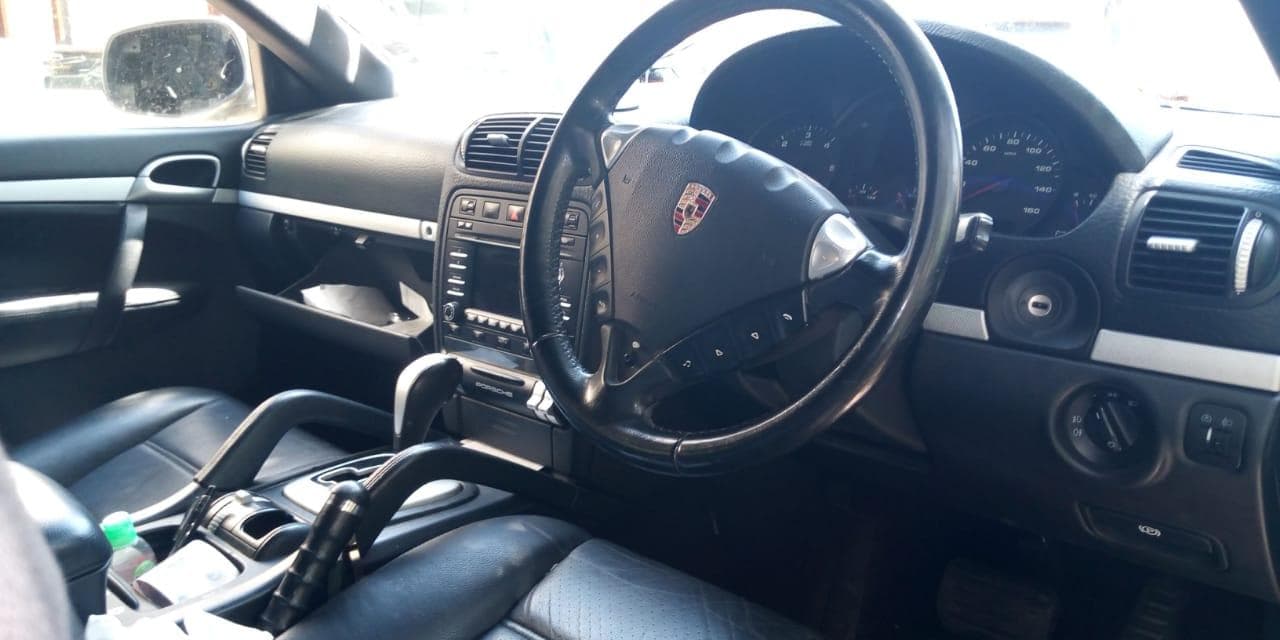 Porsche Cayenne · — imagen 5