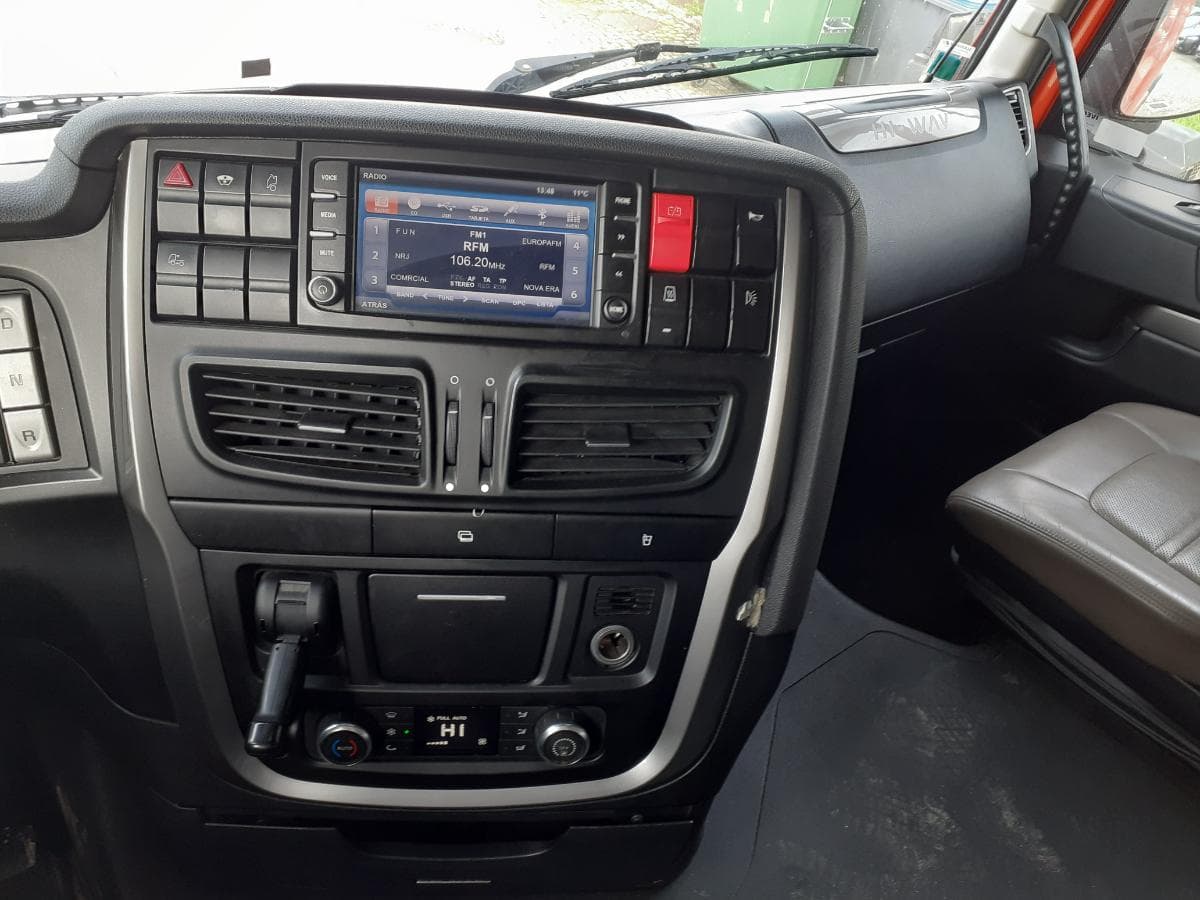 Iveco Stralis 460 · Ano 2014 — imagem 15