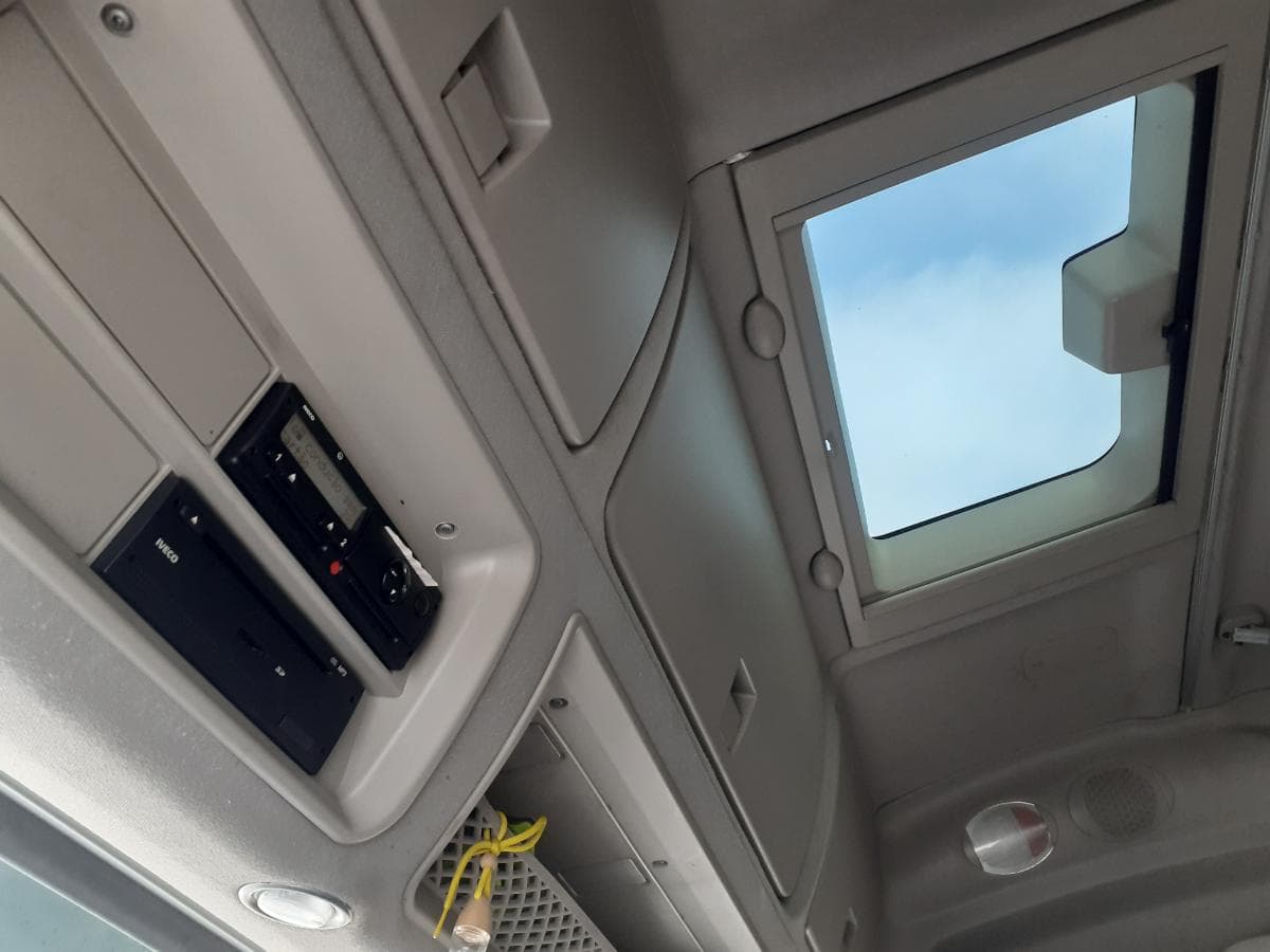 Iveco Stralis 460 · Ano 2014 — imagem 17