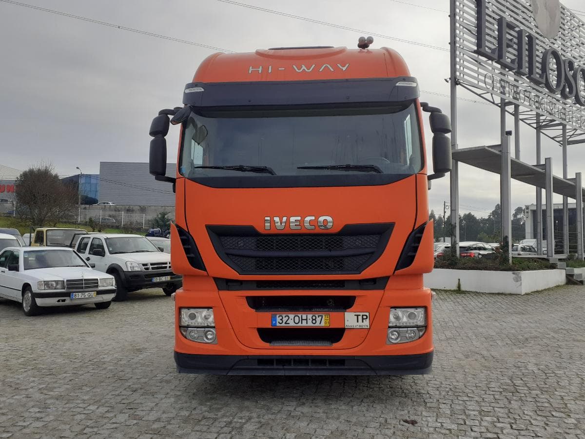 Iveco Stralis 460 · Ano 2014 — imagem 2