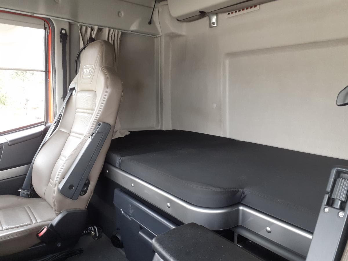 Iveco Stralis 460 · Ano 2014 — imagem 20