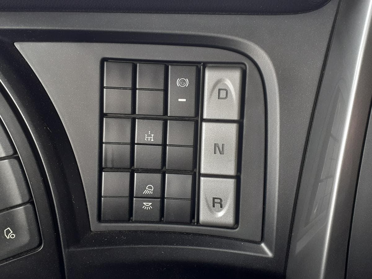 Iveco Stralis 460 · Ano 2014 — imagem 22