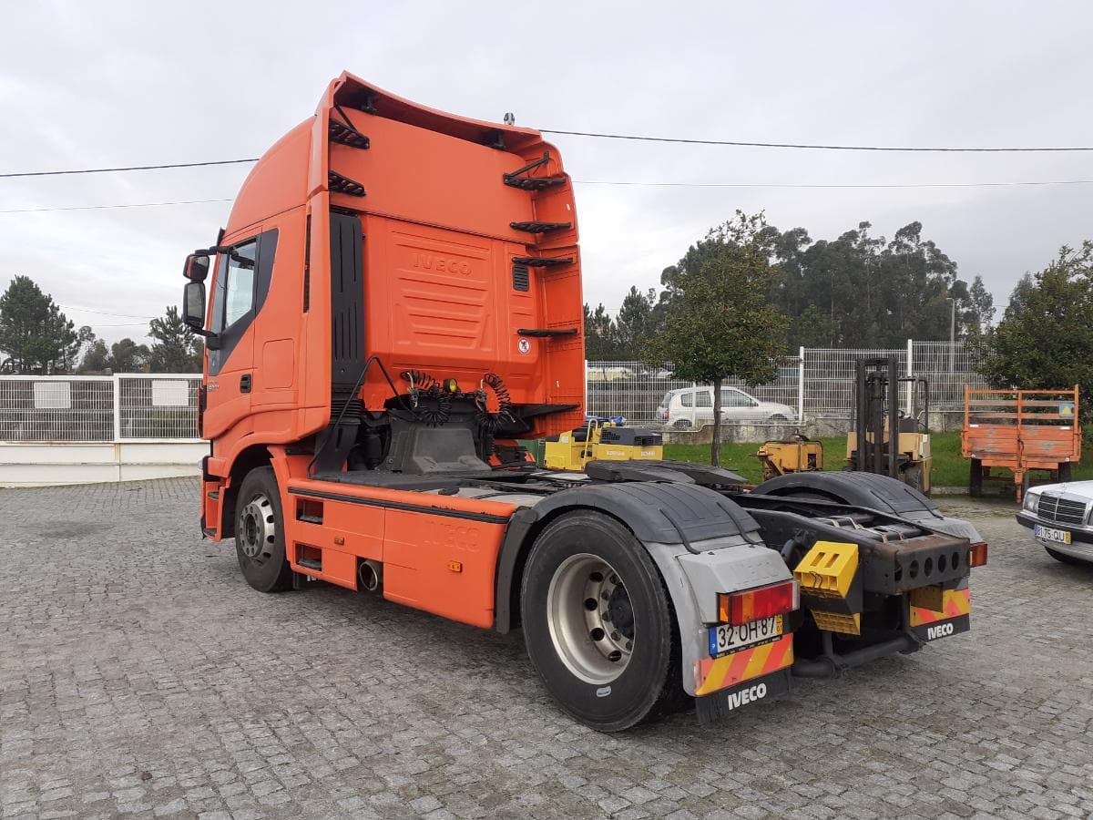 Iveco Stralis 460 · Ano 2014 — imagem 6
