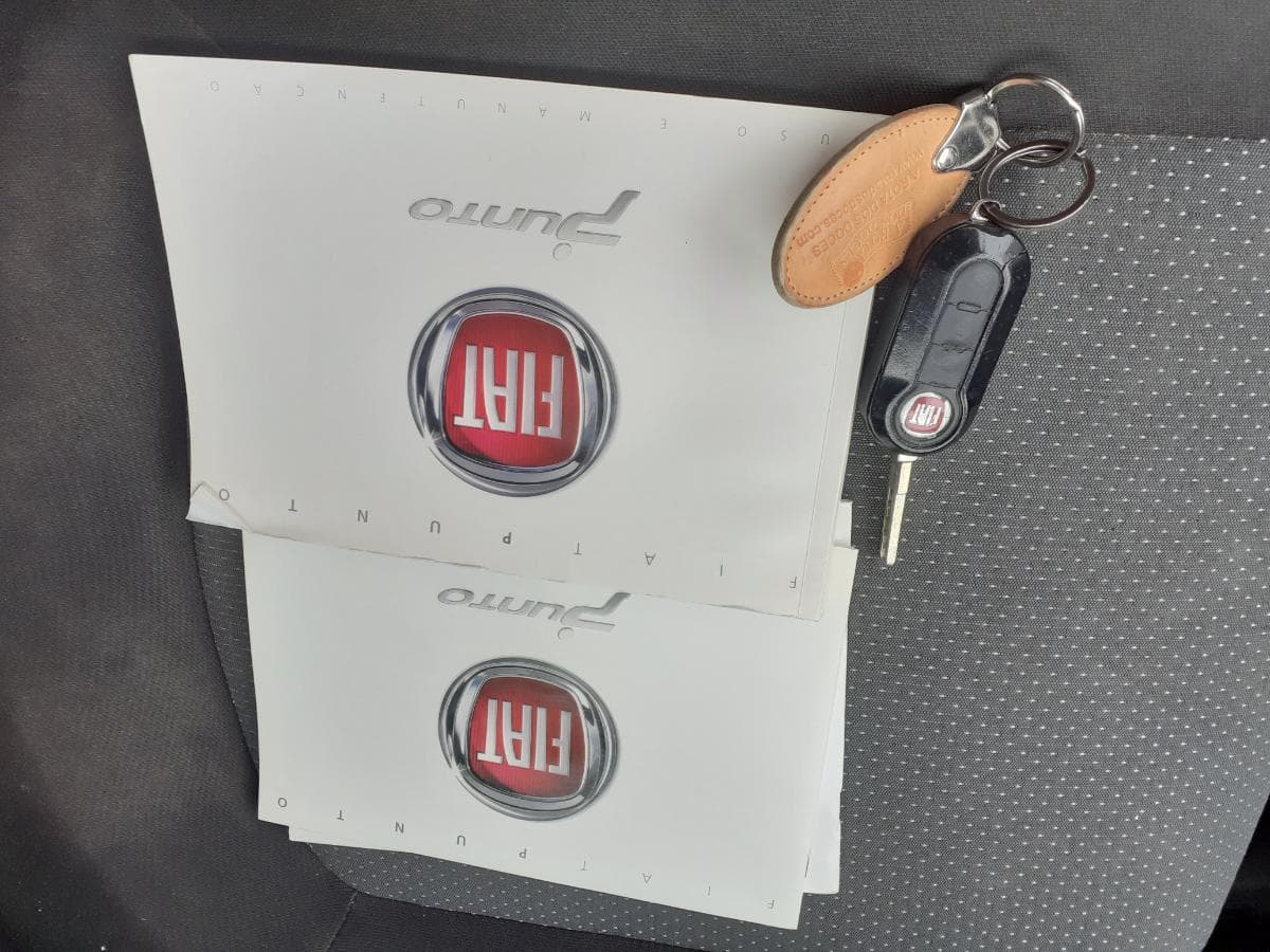 Fiat Punto 1.3 D · Ano 2010 — imagem 14