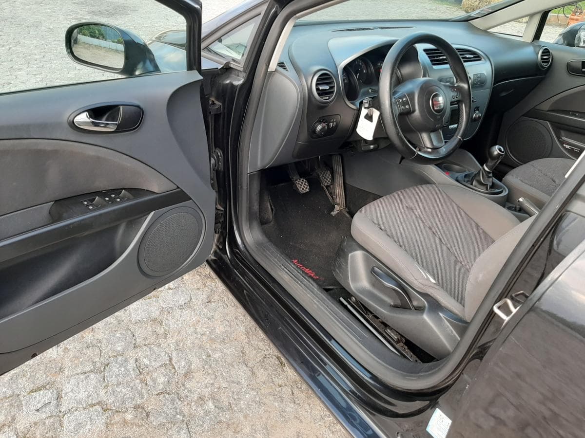 Seat Leon 1.4 TSI · Ano 2008 — image 14