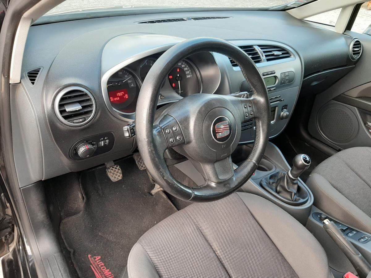 Seat Leon 1.4 TSI · Ano 2008 — image 19