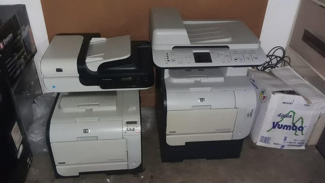 Material Informático ·