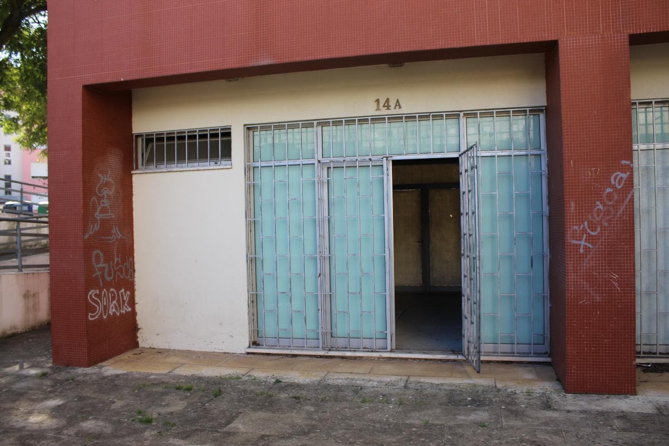Local comercial · Amadora — imagen 3