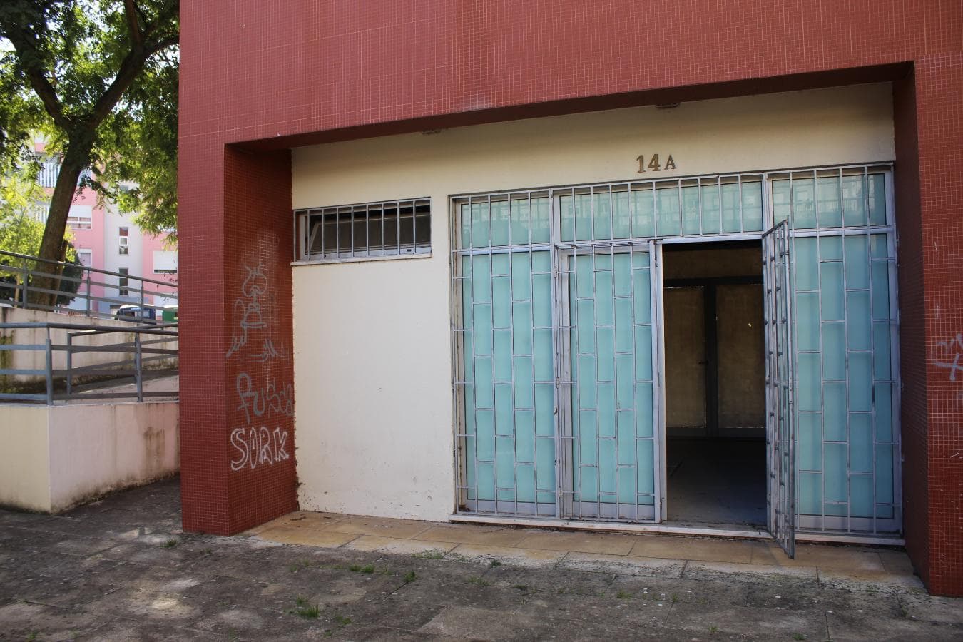Local comercial · Amadora — imagen 12