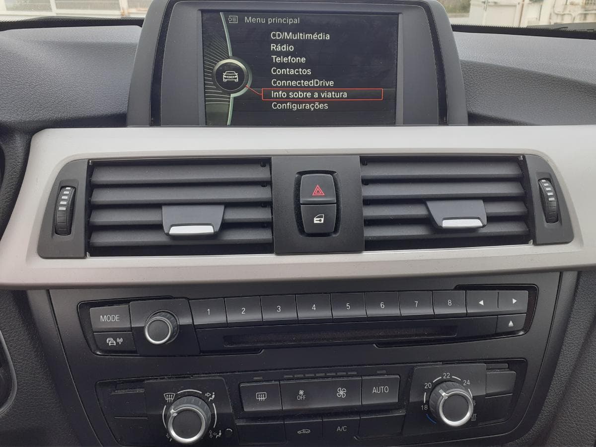 BMW 316D · Ano 2014 — imagem 19