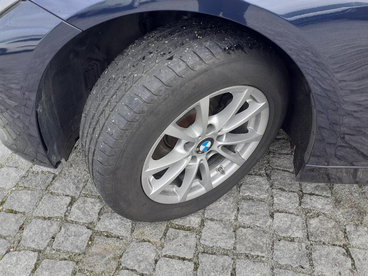 BMW 316D · Ano 2014 — imagem 9