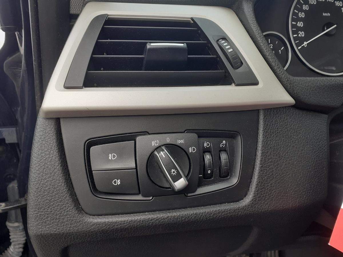 BMW 316D · Ano 2014 — imagem 22