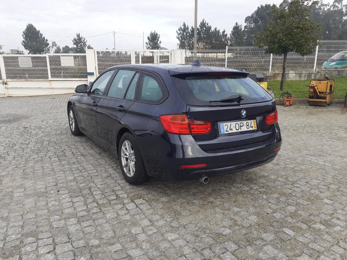 BMW 316D · Ano 2014 — imagem 4