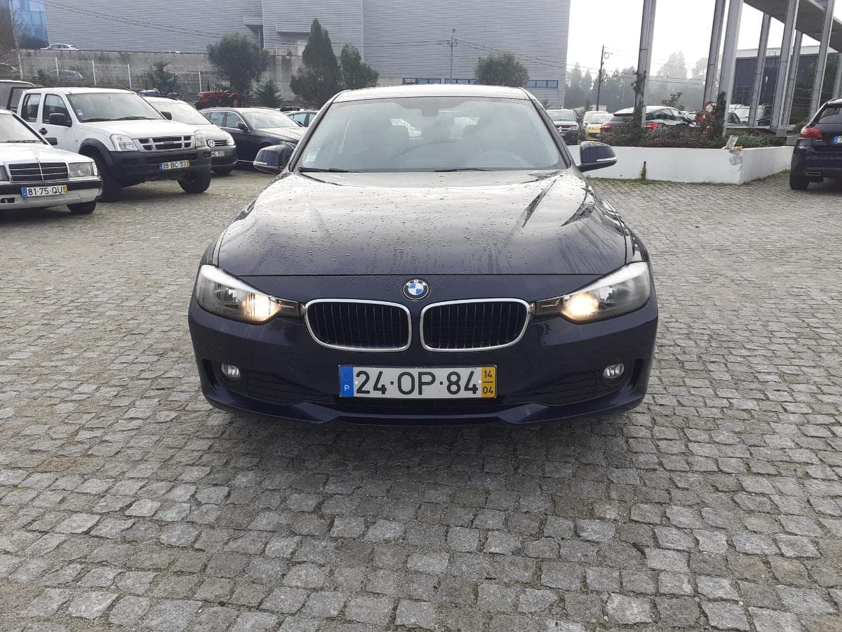 BMW 316D · Ano 2014 — imagem 2