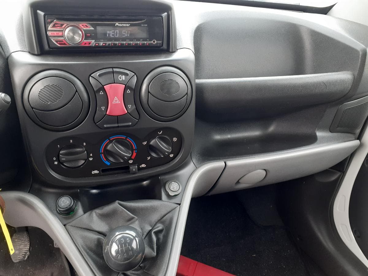 Fiat Doblo 1.9 JTD · Ano 2008 — imagen 14