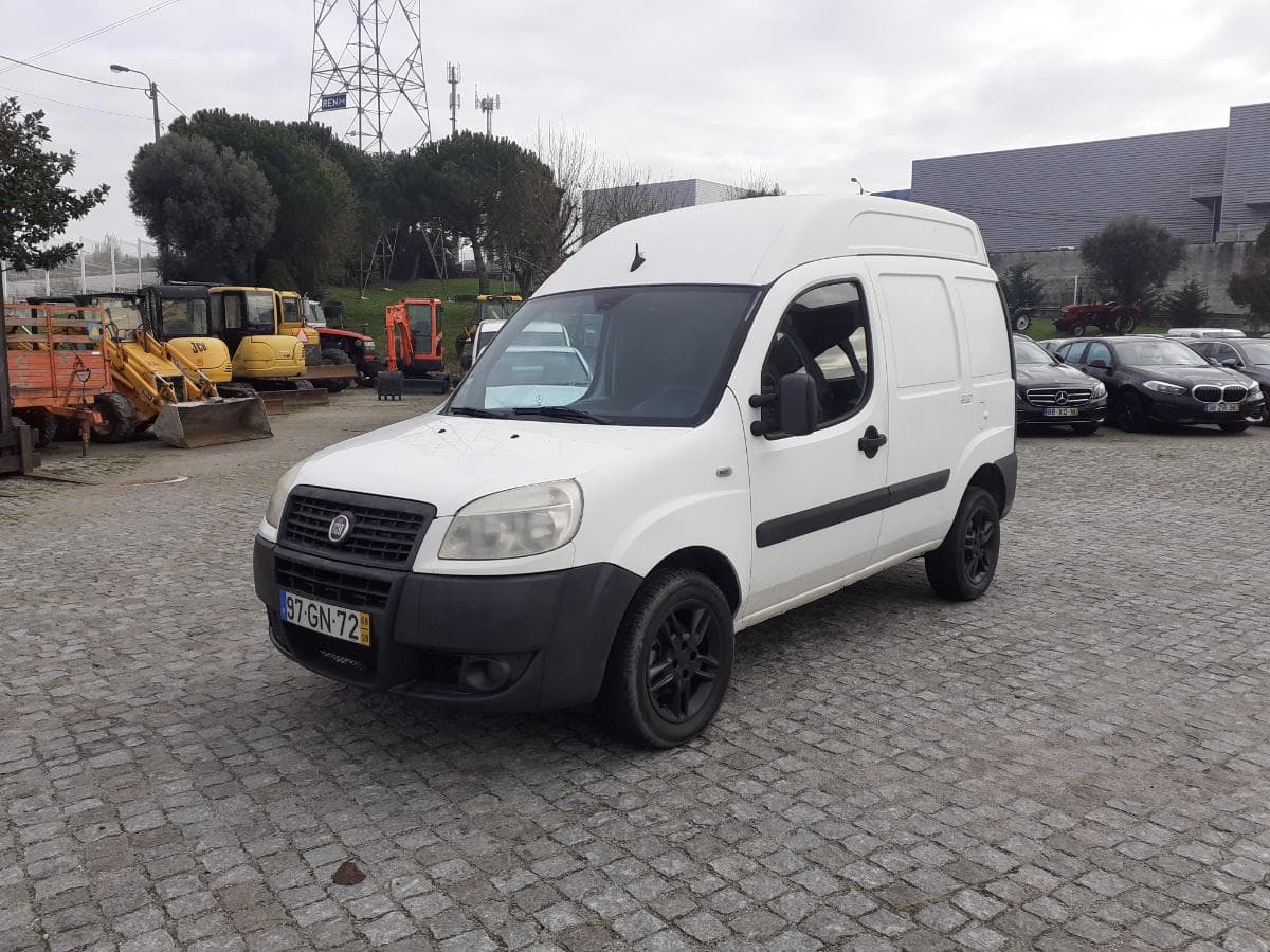 Fiat Doblo 1.9 JTD · Ano 2008 — imagen 3