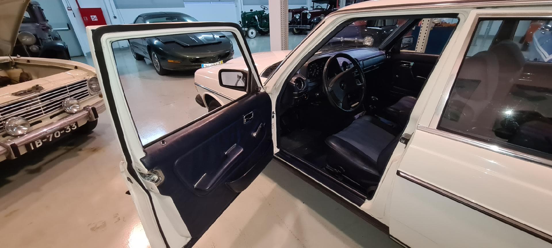 1981 Mercedes-Benz 200 — imagem 5