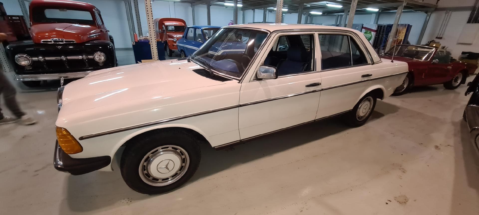 1981 Mercedes-Benz 200 — imagem 2