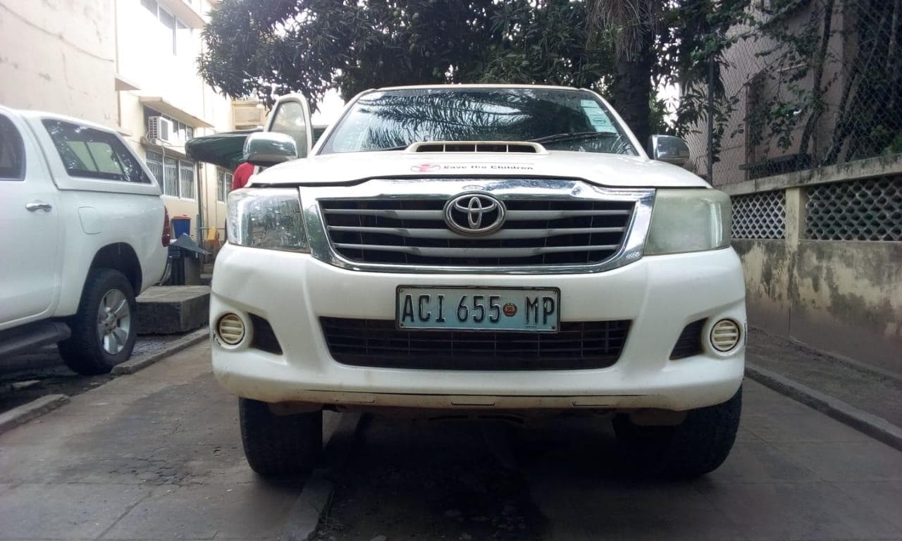 Toyota Hilux  · — imagem 3
