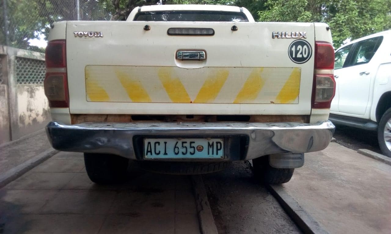 Toyota Hilux  · — imagem 4