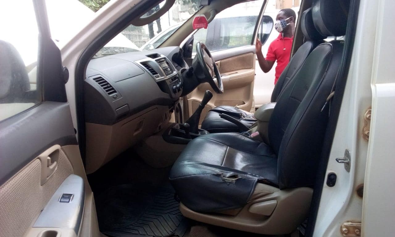 Toyota Hilux  · — imagem 9