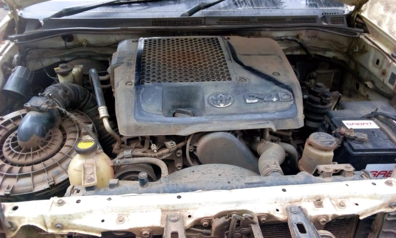 Toyota Hilux  · — imagem 12