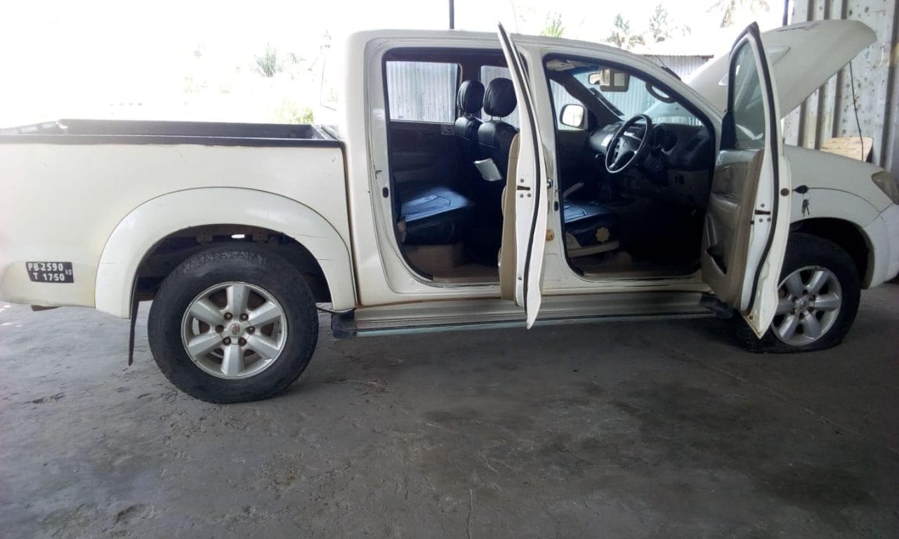 Toyota Hilux  · — imagem 9