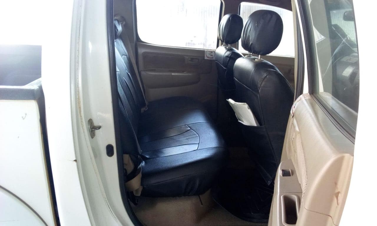 Toyota Hilux  · — imagem 11