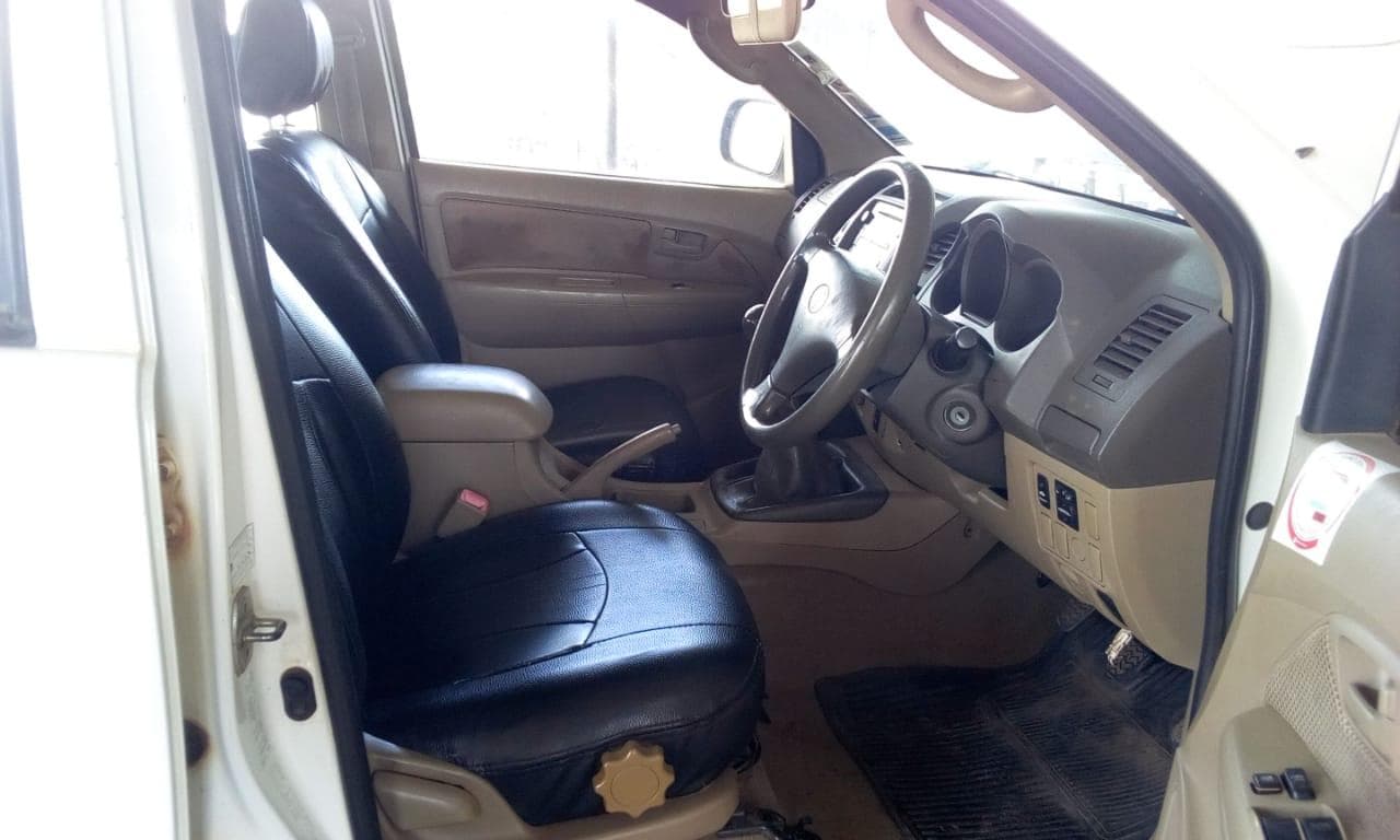 Toyota Hilux  · — imagem 12