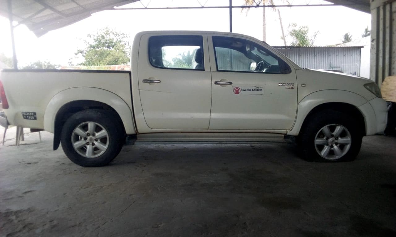 Toyota Hilux  · — imagem 14