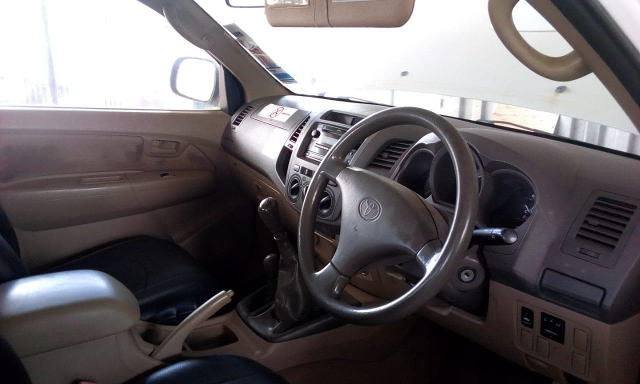 Toyota Hilux  · — imagem 16