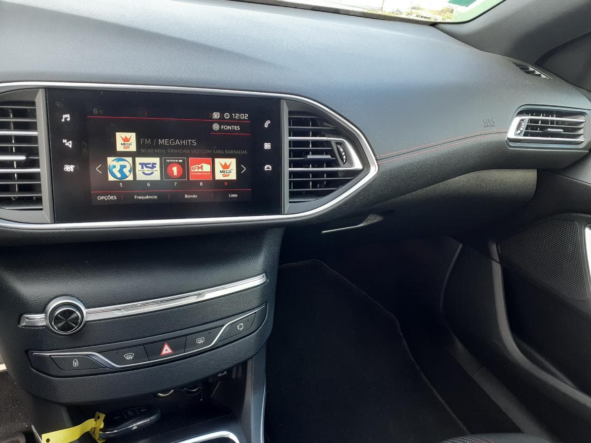 Peugeot 308 1.5 HDI · Ano 2019 — imagen 18
