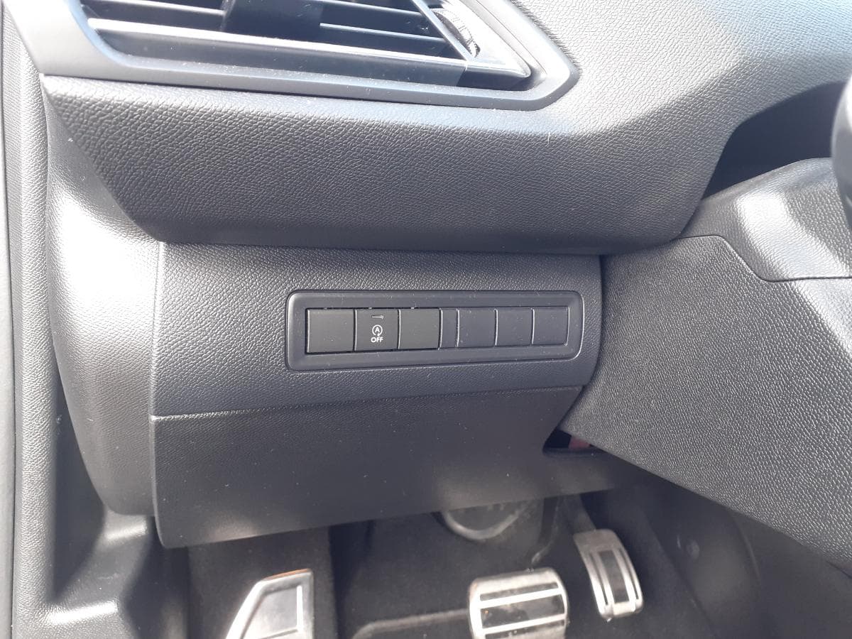 Peugeot 308 1.5 HDI · Ano 2019 — imagen 26