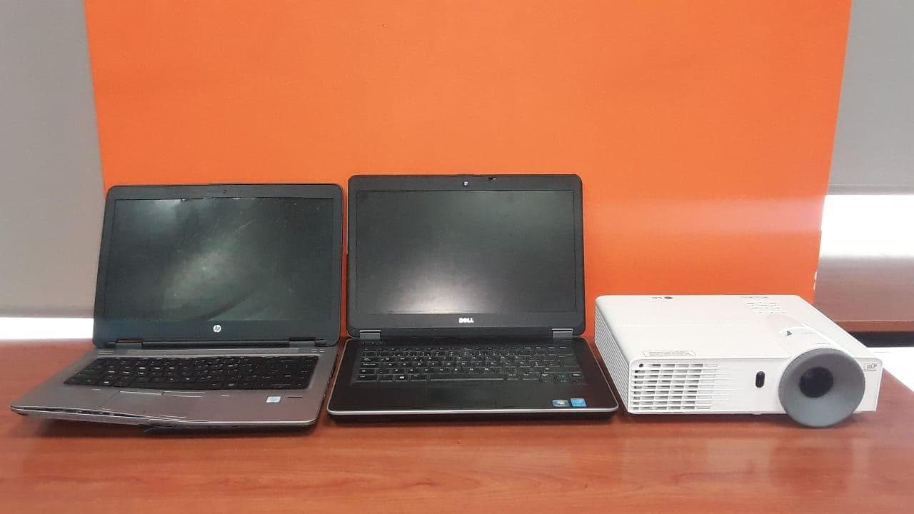 Material informático ·
