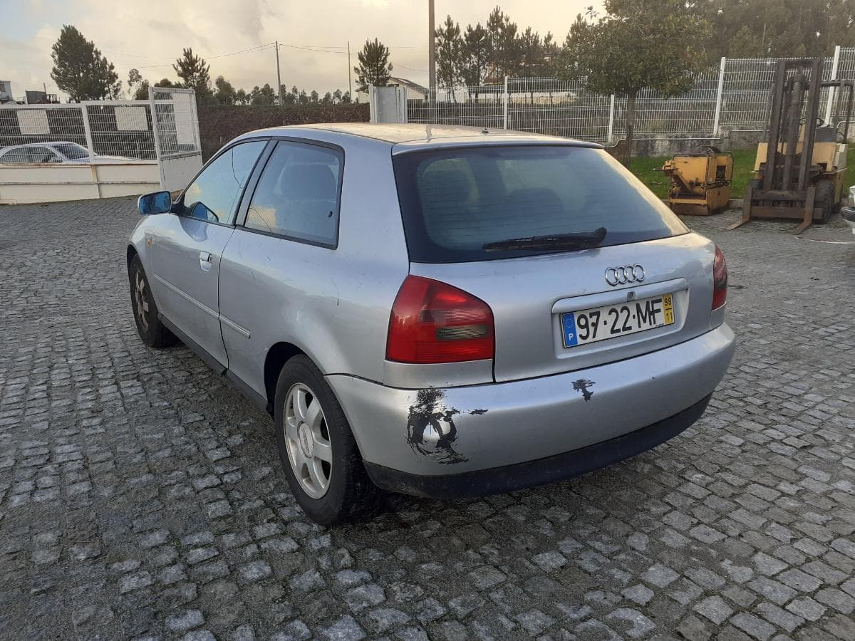 Audi A3 1.6 · Ano 1998 — imagem 4