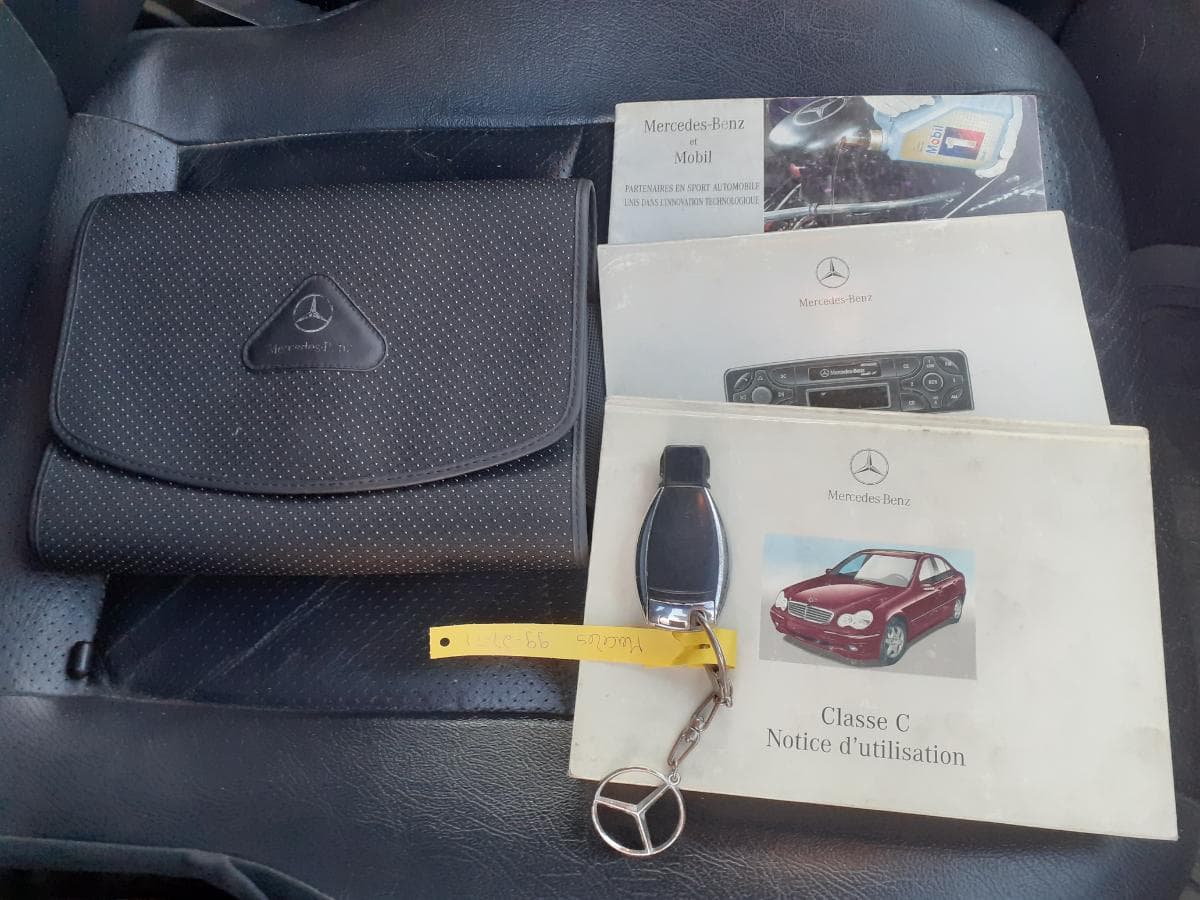 Mercedes-Benz C220 CDI · Ano 2000 — image 25