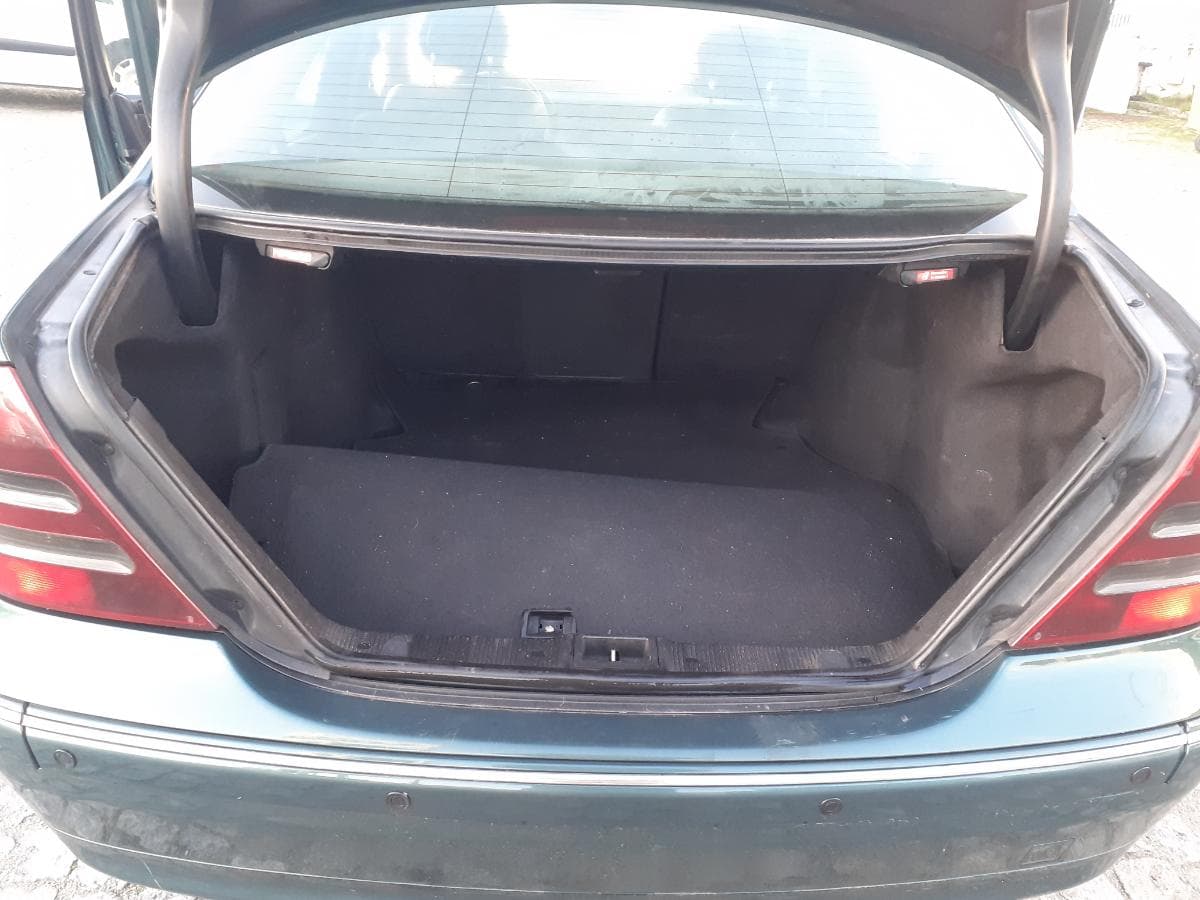 Mercedes-Benz C220 CDI · Ano 2000 — image 11