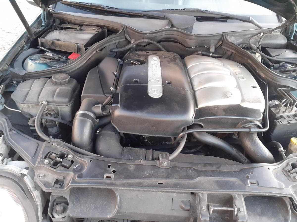 Mercedes-Benz C220 CDI · Ano 2000 — image 9