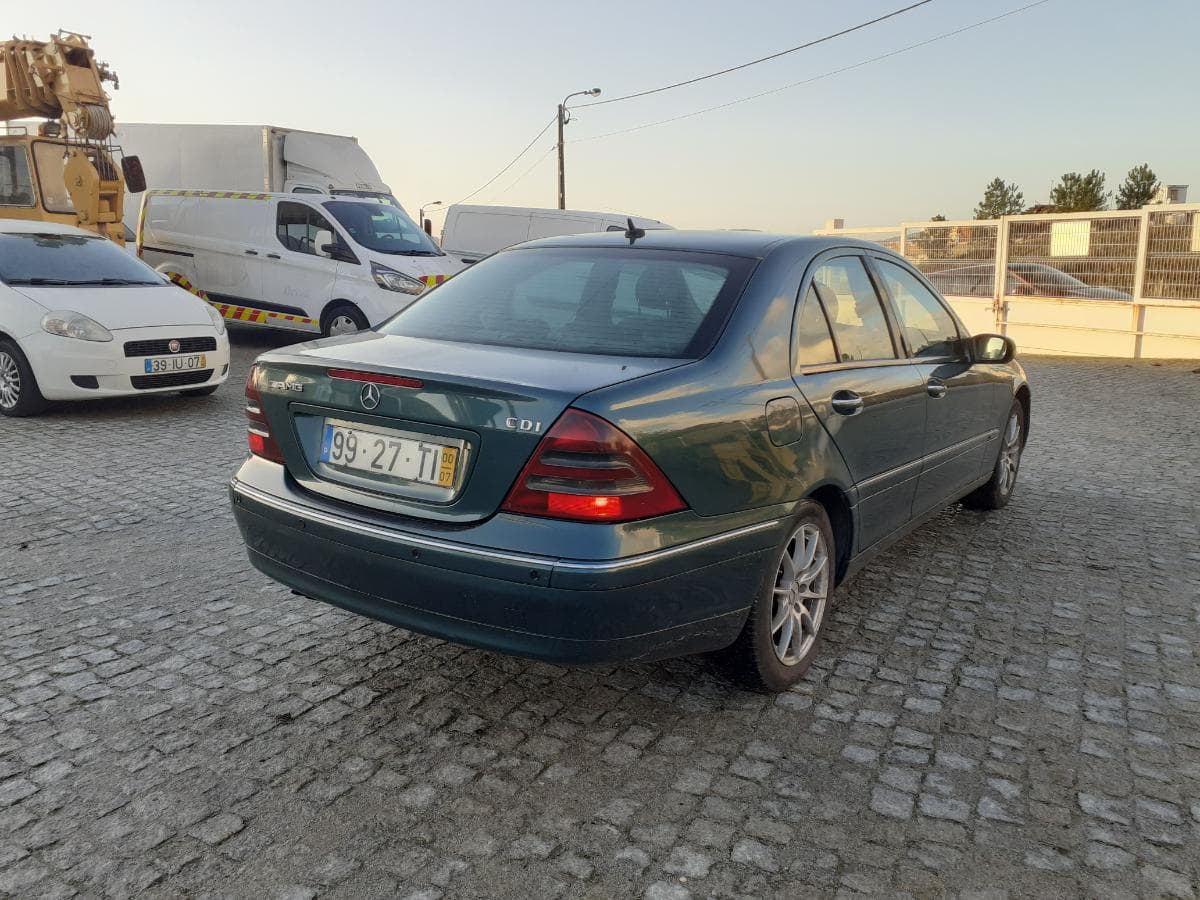 Mercedes-Benz C220 CDI · Ano 2000 — image 4