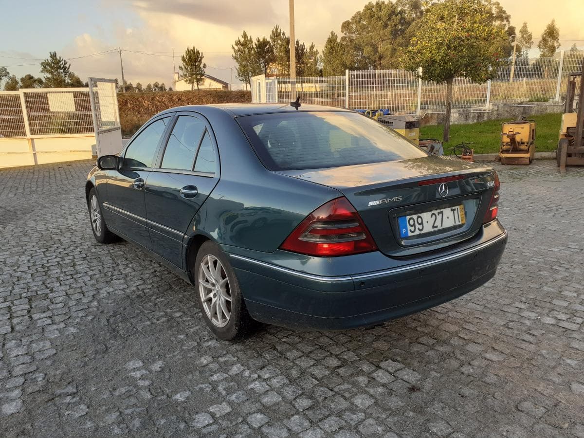 Mercedes-Benz C220 CDI · Ano 2000 — image 6